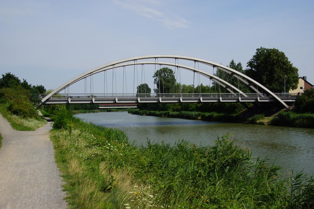 Pasteurallee Bridge 