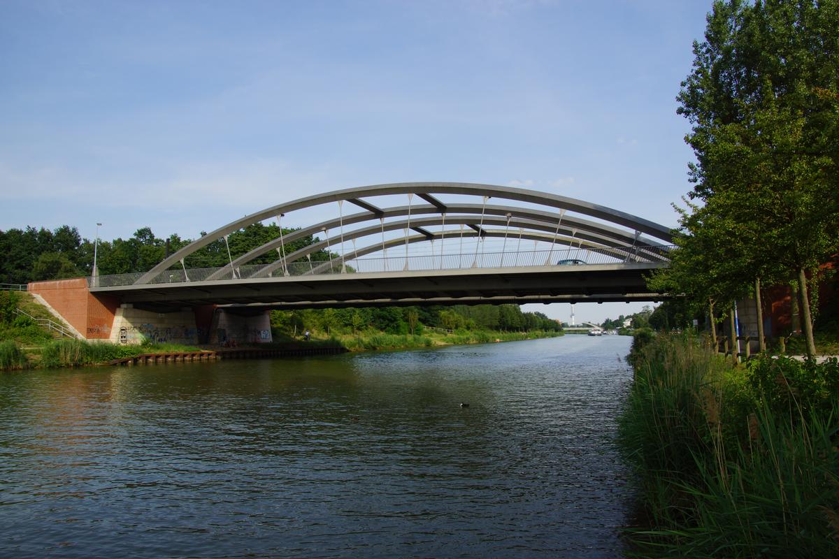Grosser Kolonnenweg Road Bridge 