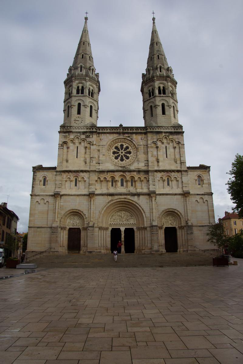 Église Saint-Pierre de Mâcon 