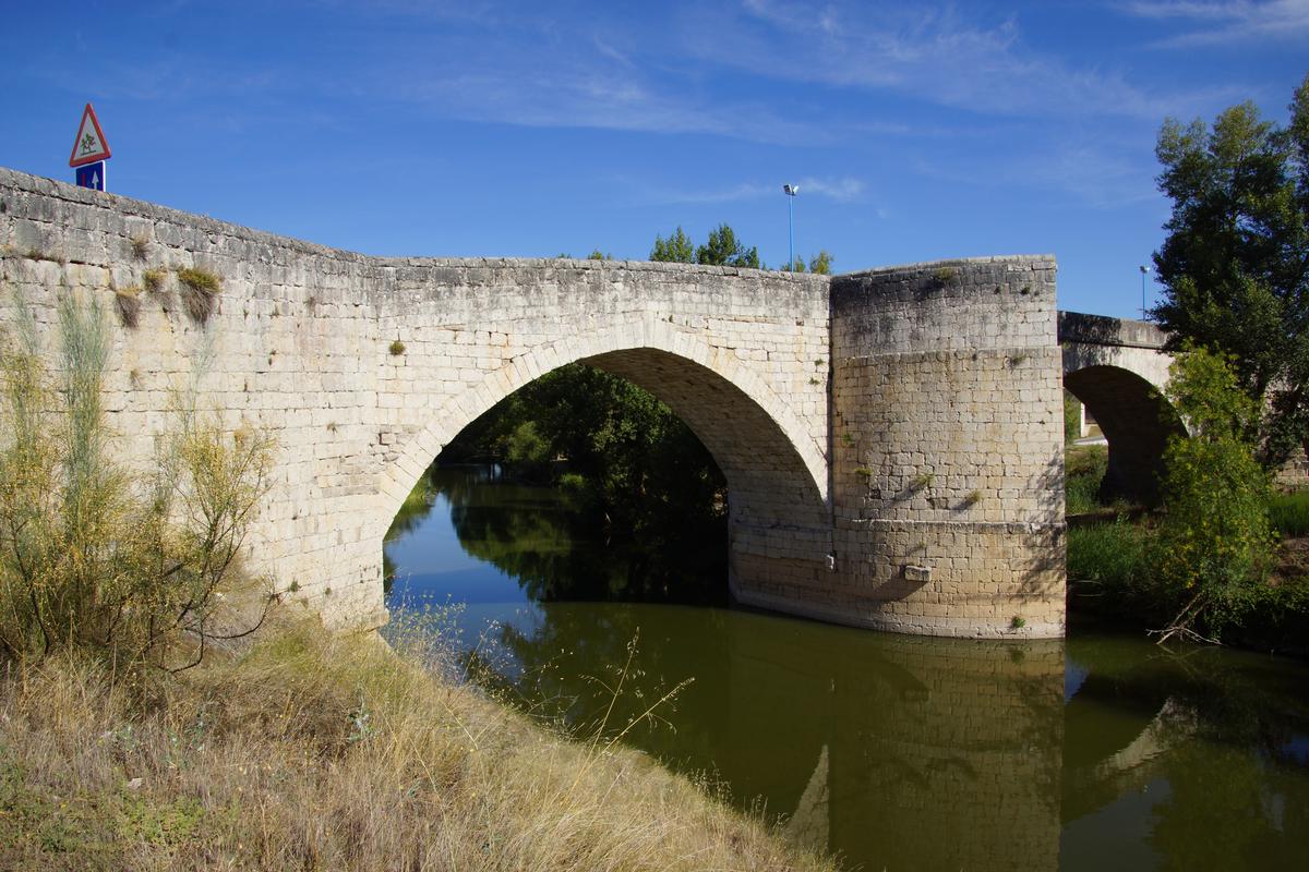 Vieux pont de Puente Duero 