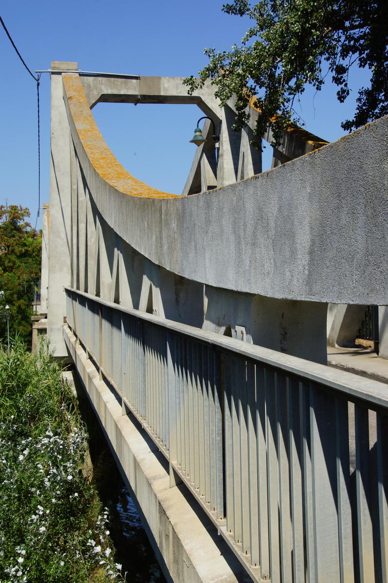 Puichéric Suspension Bridge 