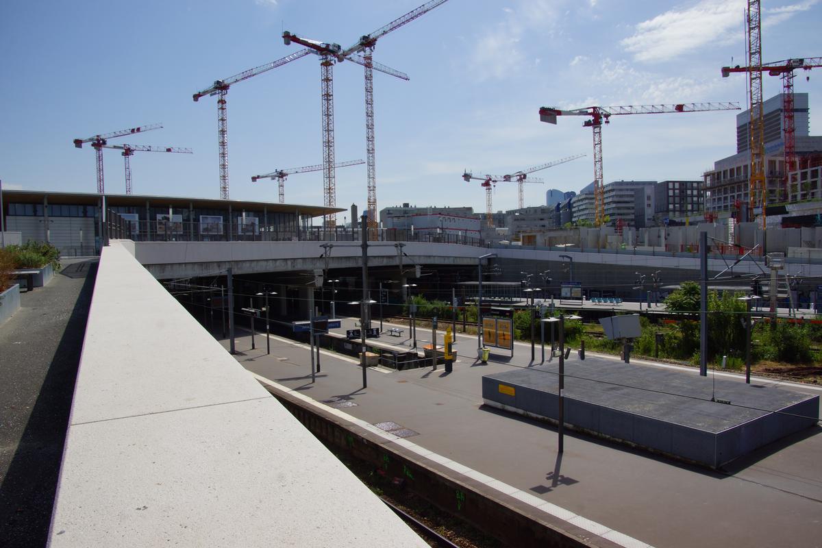 Nanterre - Université Station 