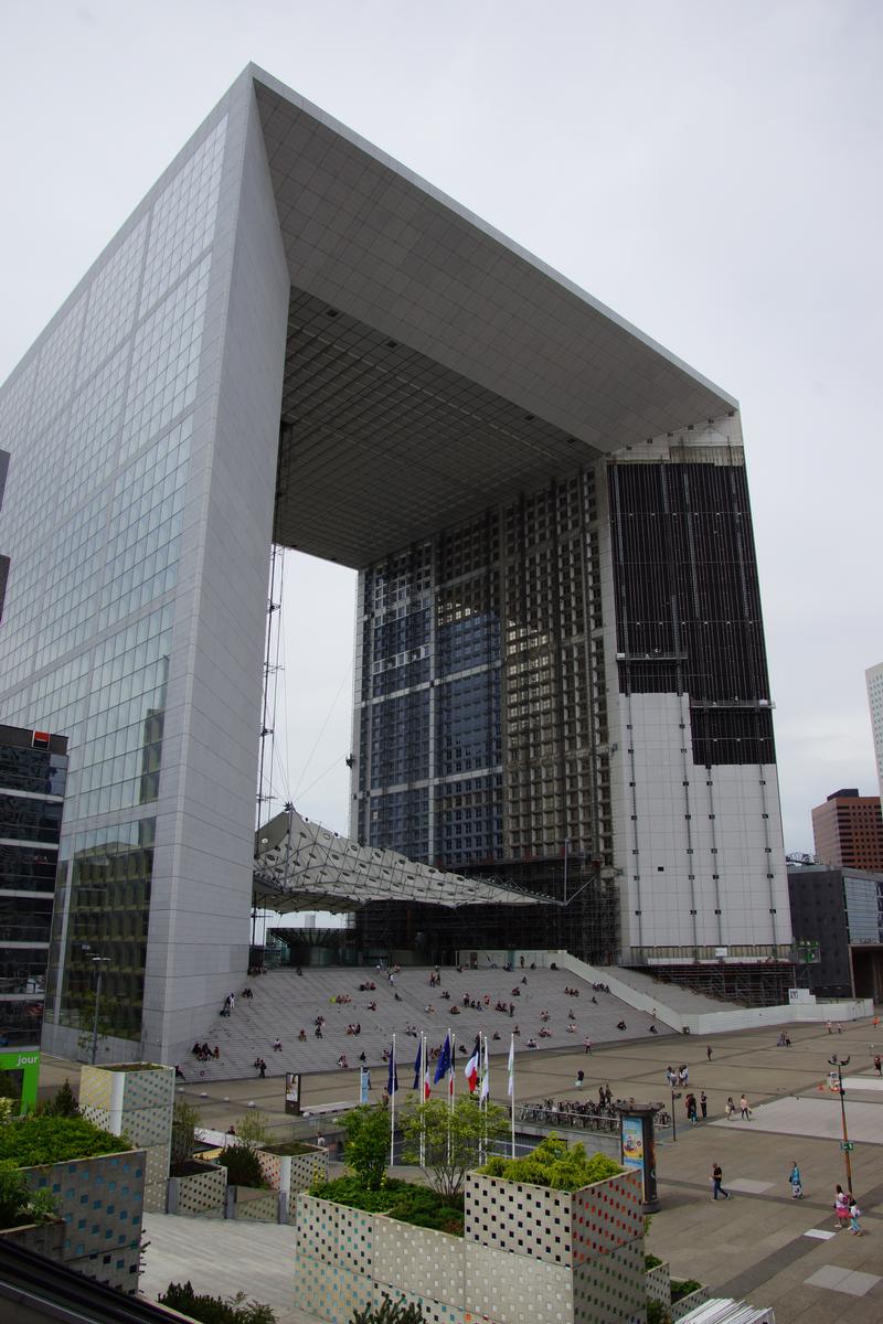 Great Arch of La Défense (Paris-La Défense/Puteaux, 1989) | Structurae