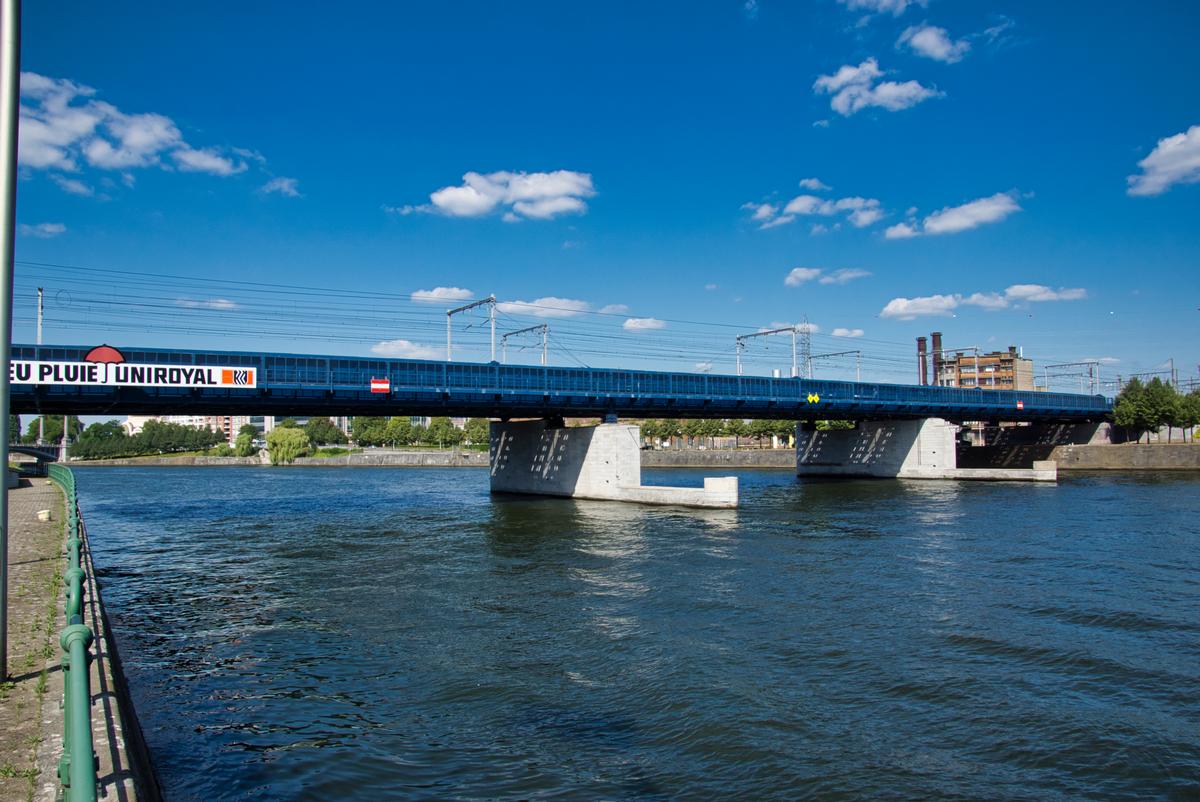 Val-Benoît-Eisenbahnbrücke 