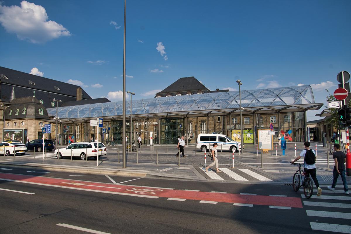 Luxembourg Railroad Station – Hall des voyageurs 