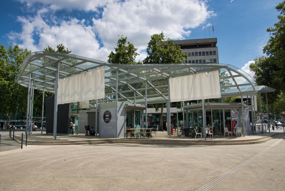 Metrobahnhof Charles de Gaulle 