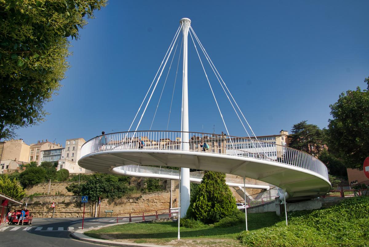Подошва моста. Пешеходный мост. Гранольерс, Испания.. Вантовый мост Яуза. Вантовый мост Ташкент пешеходный. Вантовый мост в Иерусалиме.