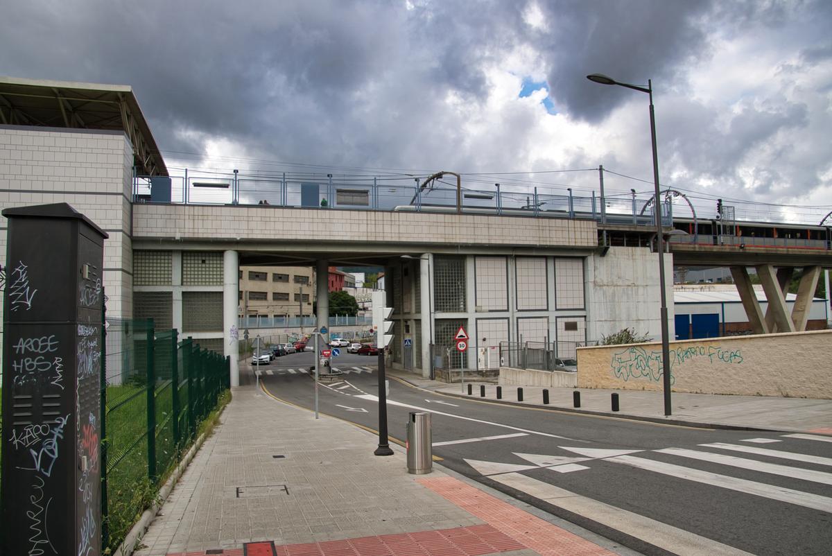 Bolueta Metro Station 