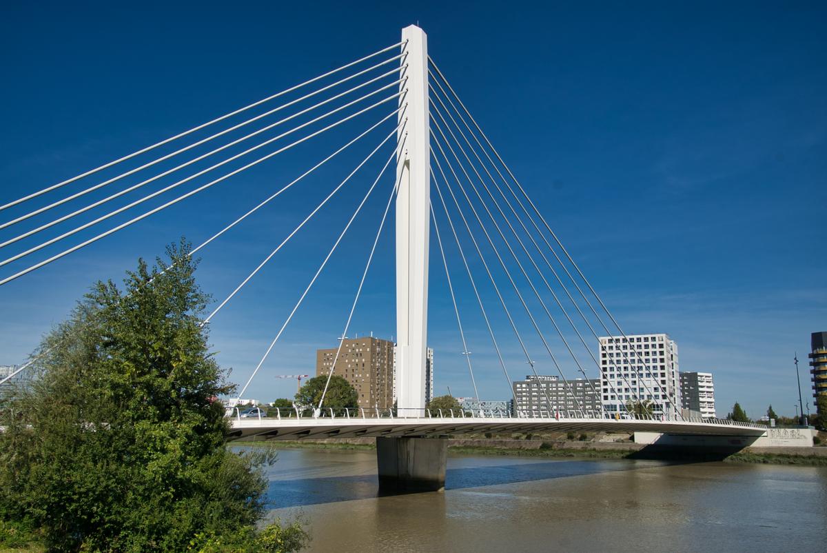 Pont EricTabarly (Nantes, 2011) Structurae