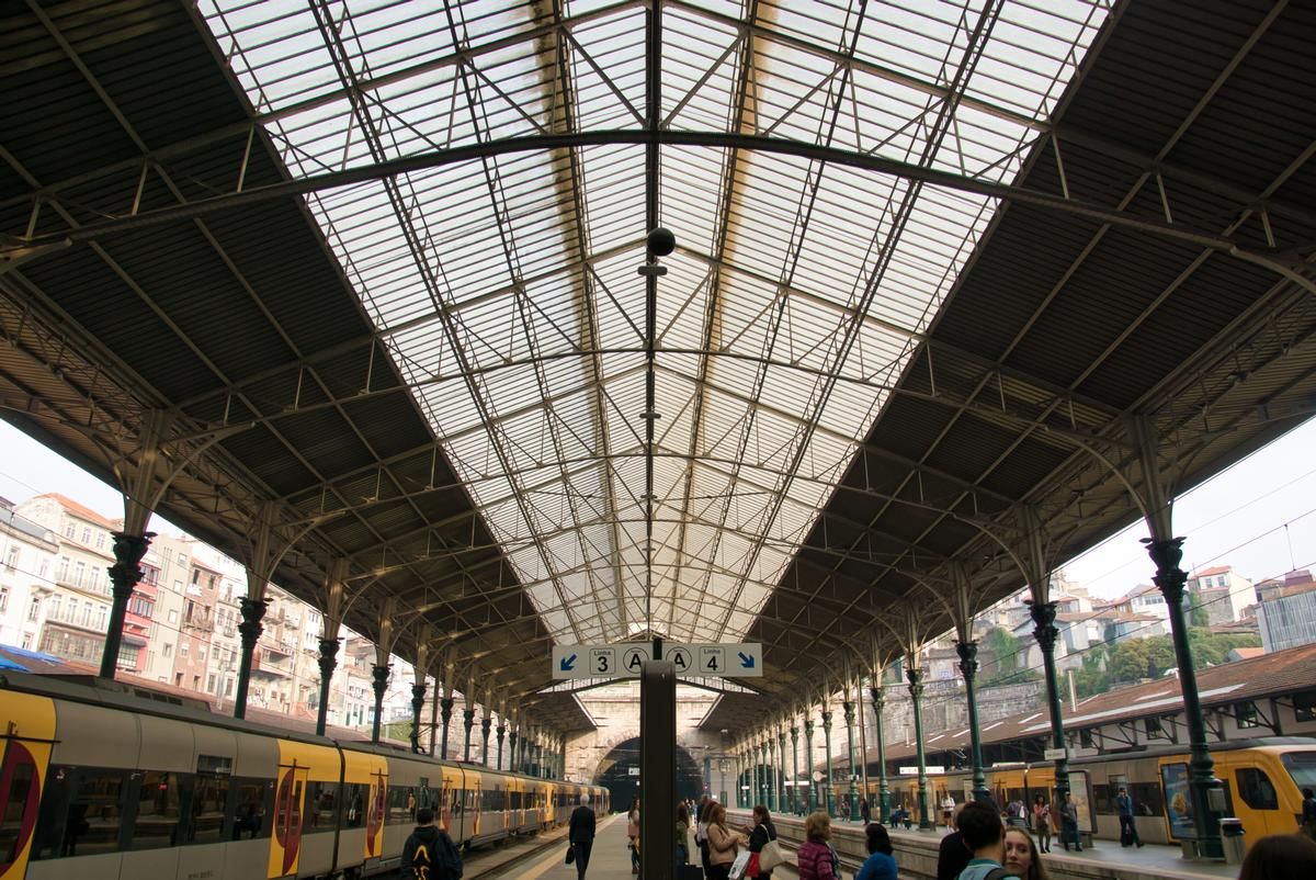 Porto São Bento Station 