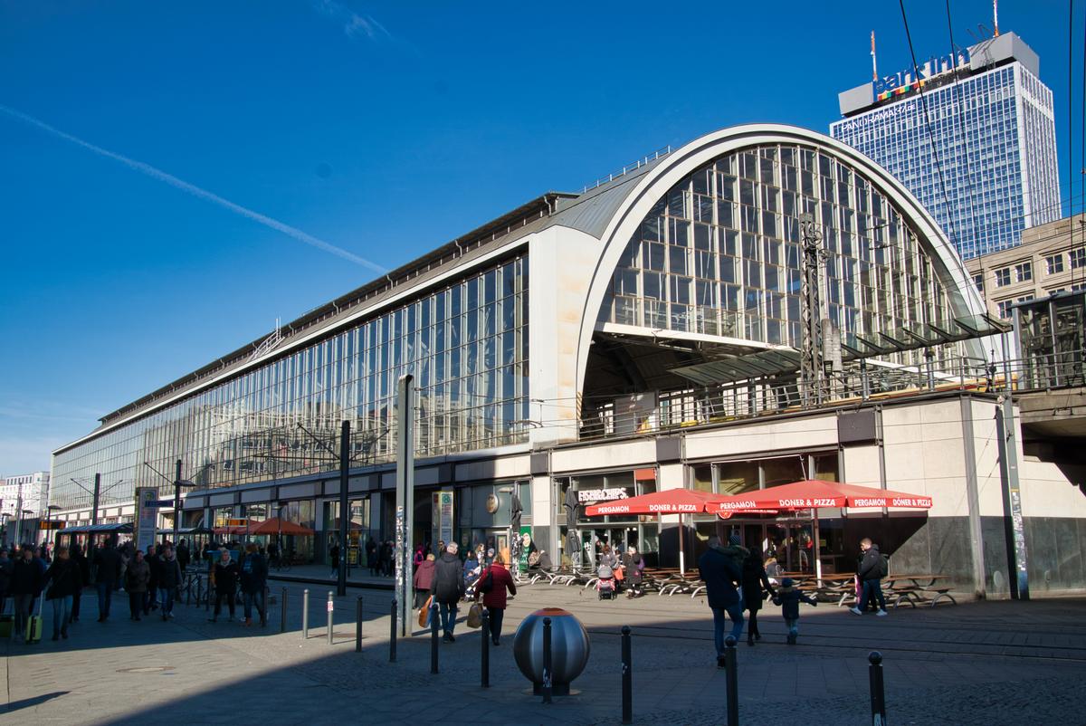 Bahnhof Berlin Alexanderplatz 