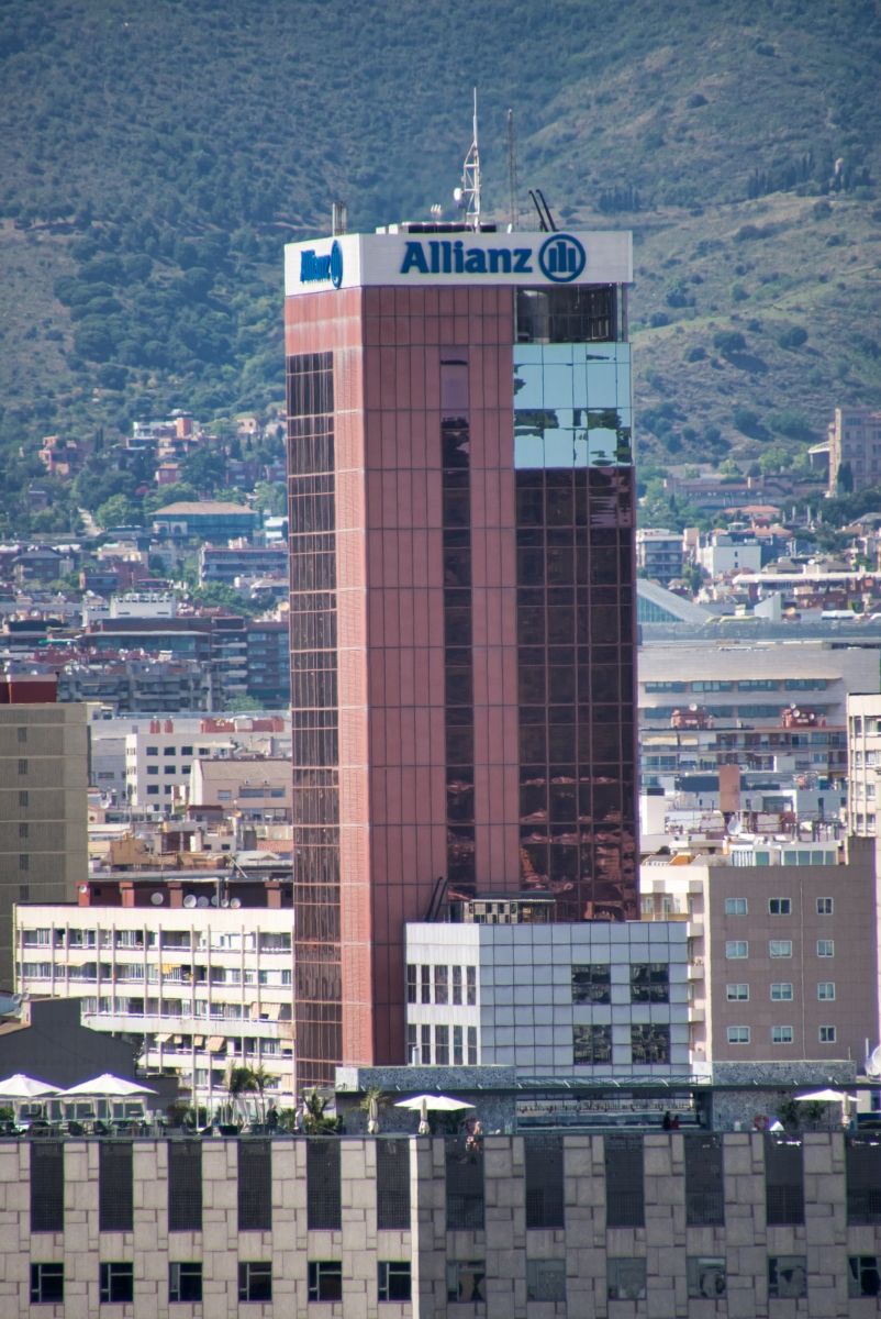 Allianz Tower 