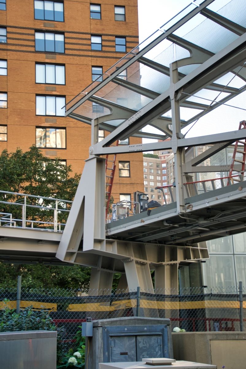 West Thames Street Bridge