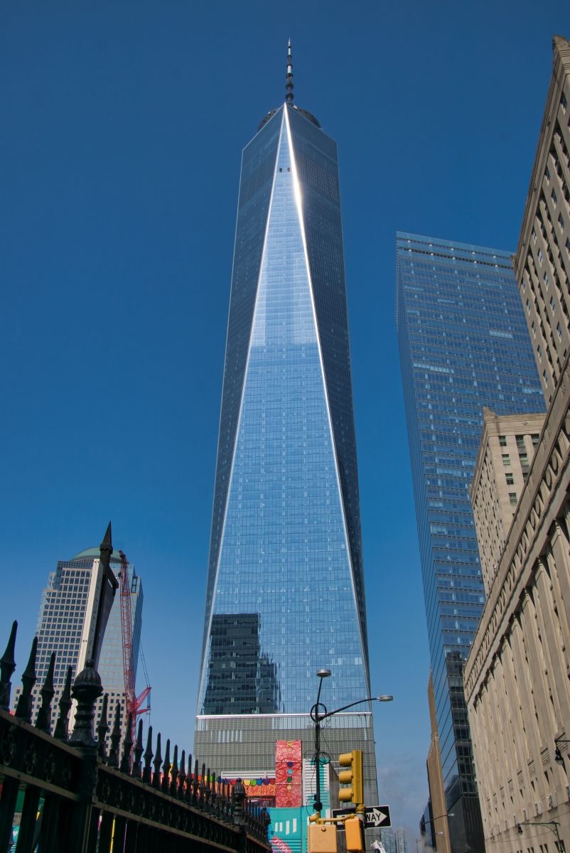 What Are These Black Vertical Lines On The One World Trade Center Images
