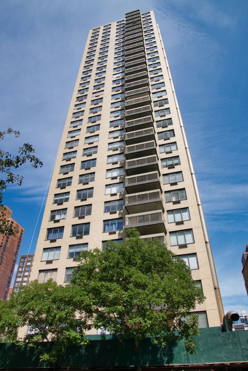 Laurence Tower Apartments 
