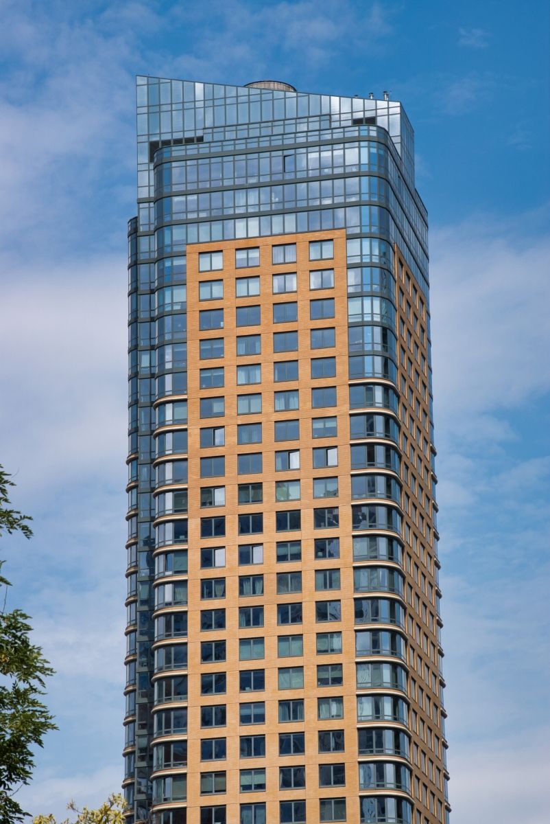 Oro Condominium 