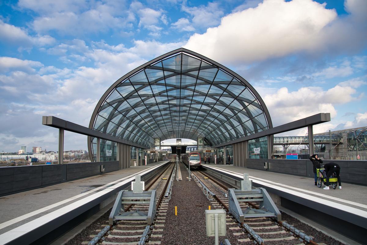 Elbbrücken Metro Station 