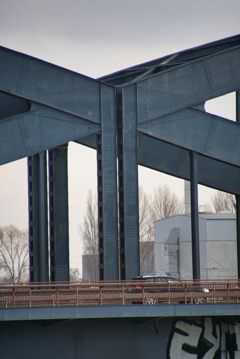 New Elbe Bridge 