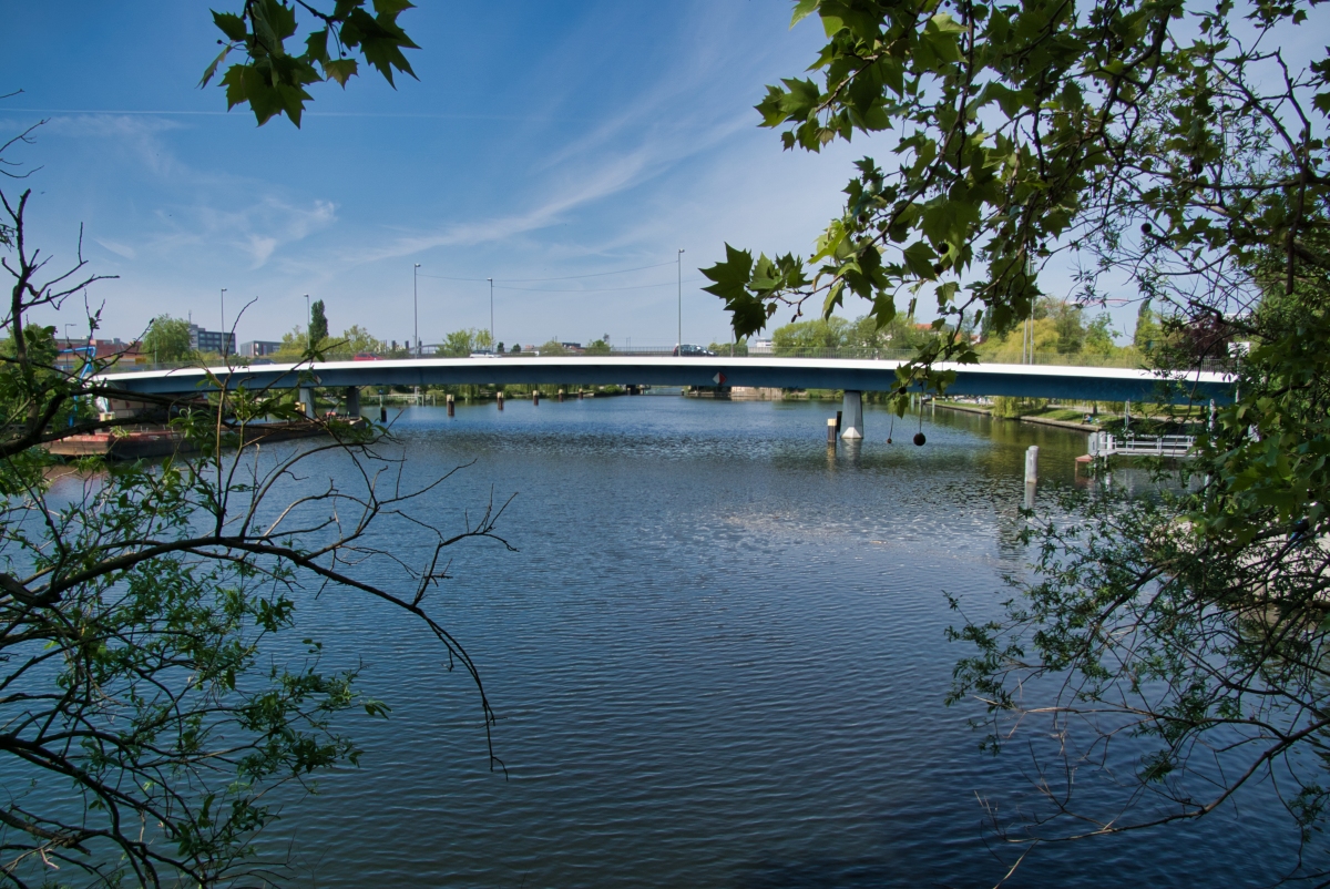 Nordhafenbrücke