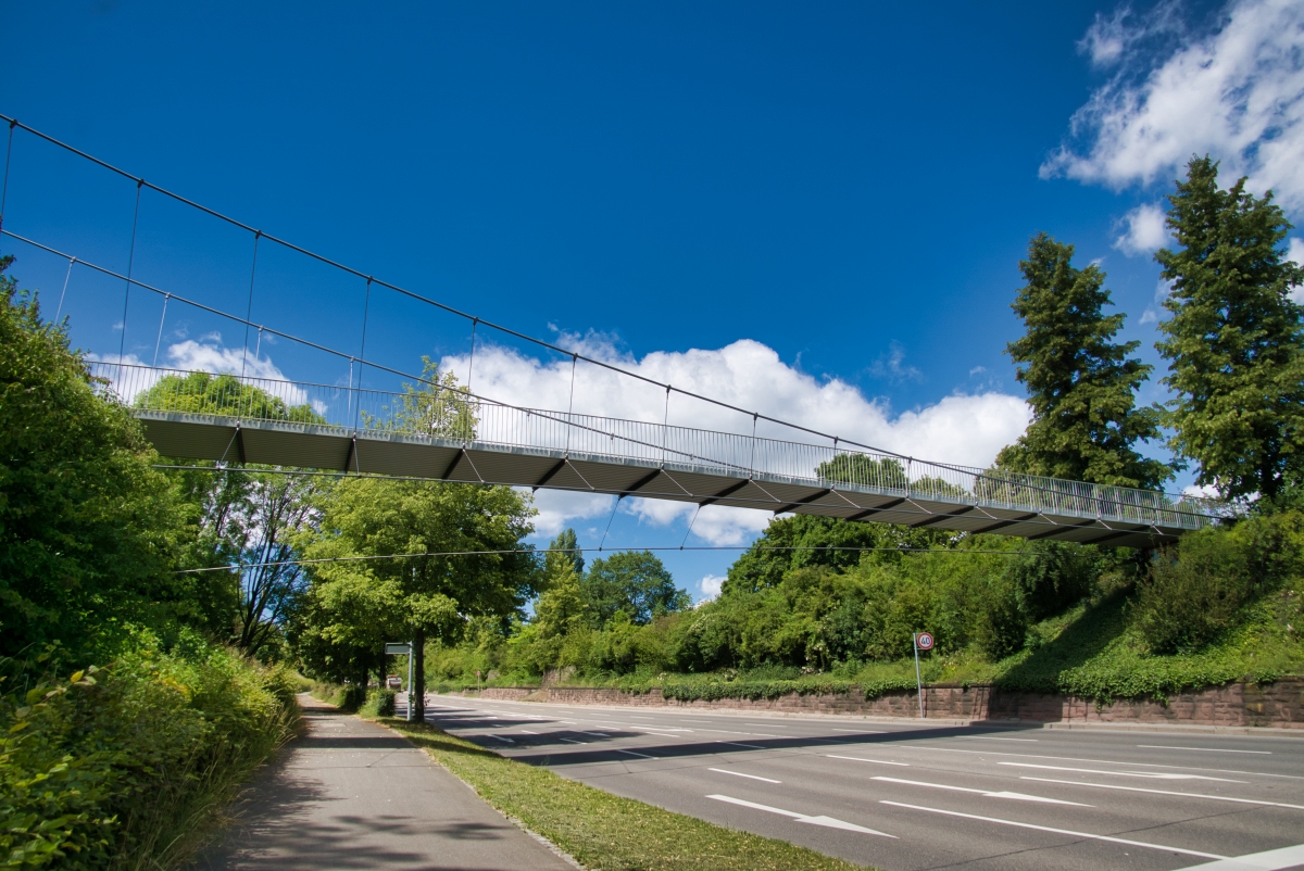 Geh- und Radwegbrücke am Kochenhof 