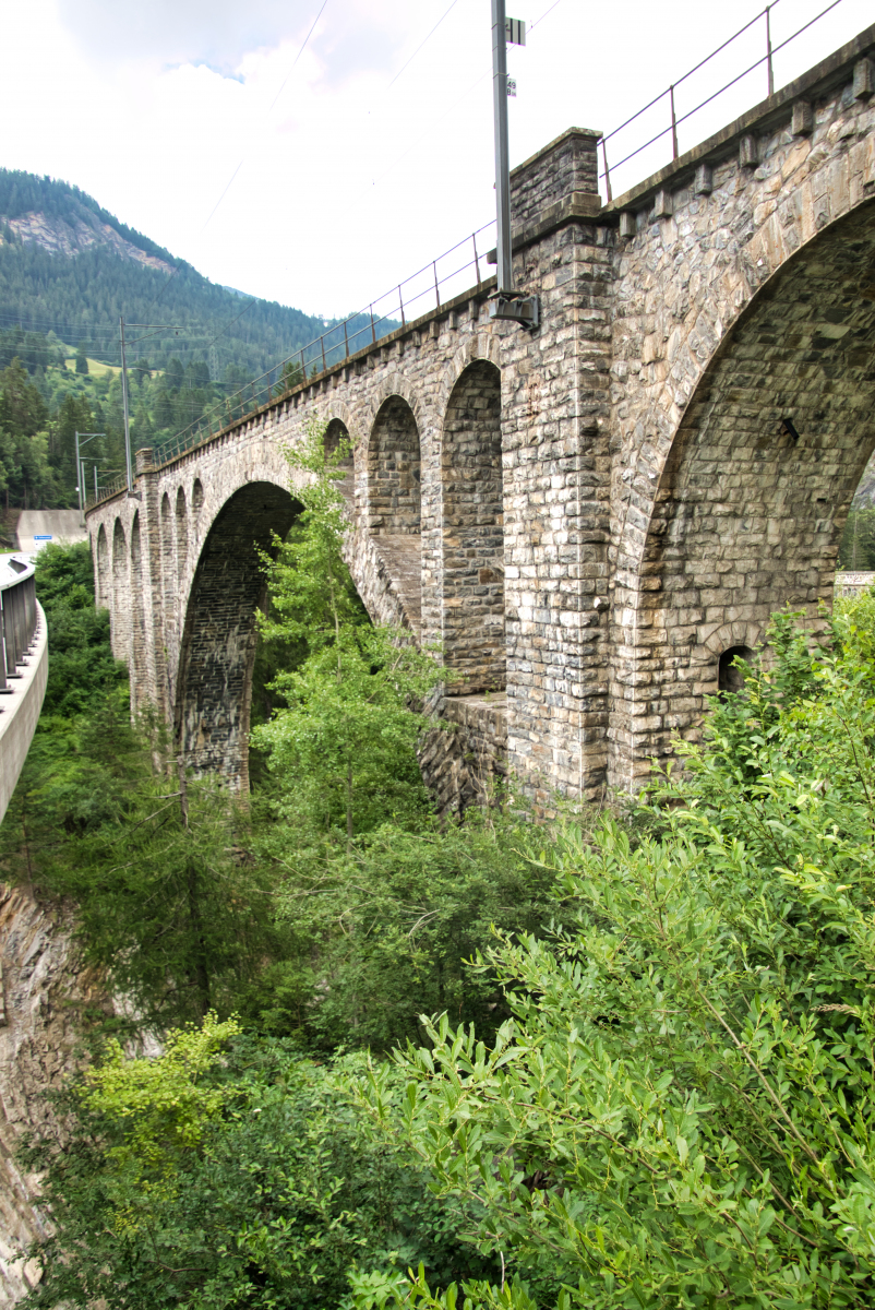 Solis Viaduct (Alvaschein, 1902) | Structurae