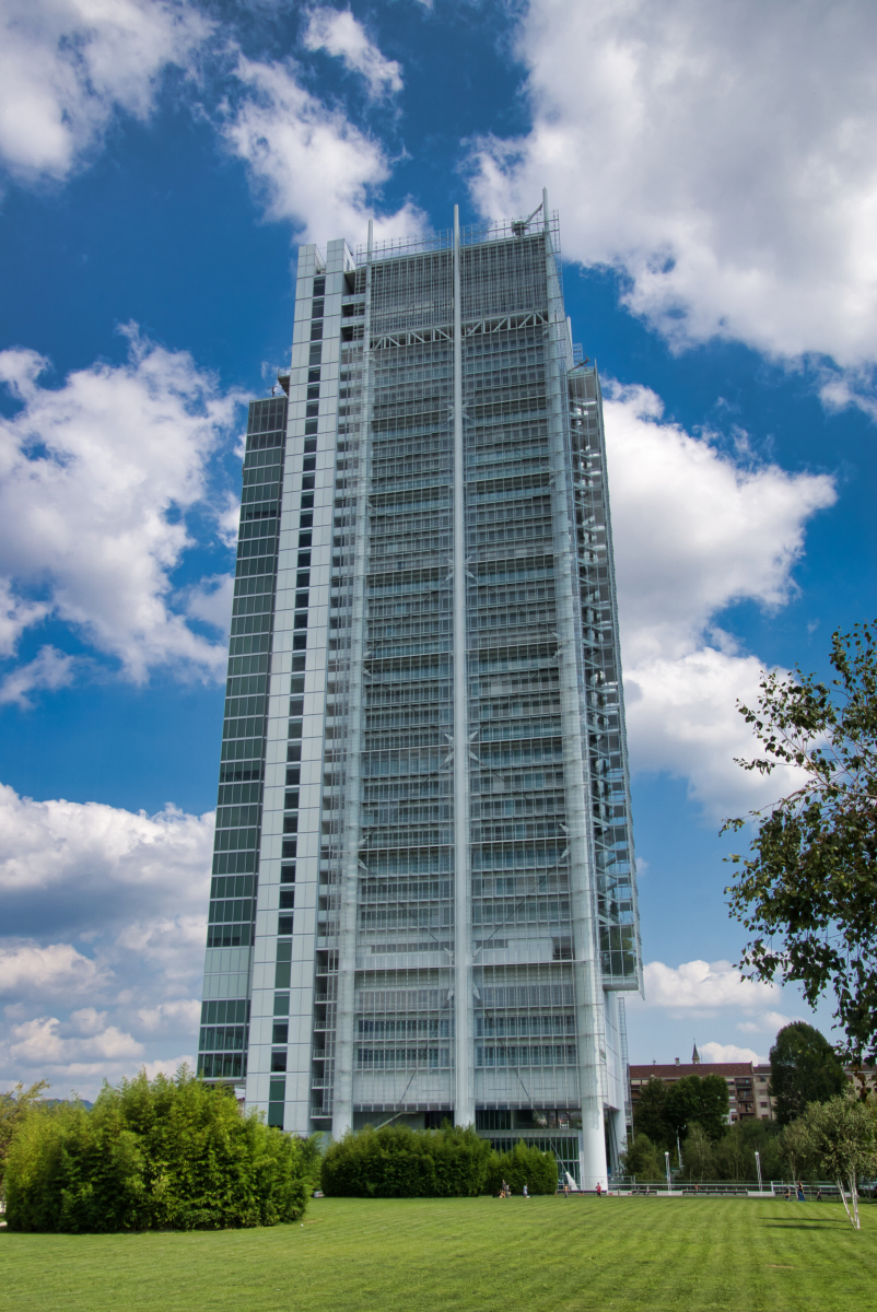 Tour Intesa SanPaolo 