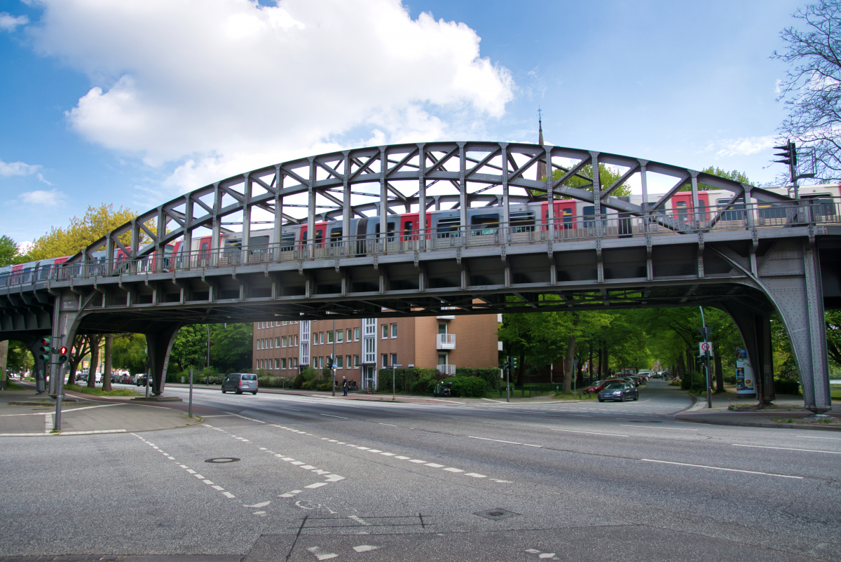 Pont-métro sur la Schürbeker Strasse 