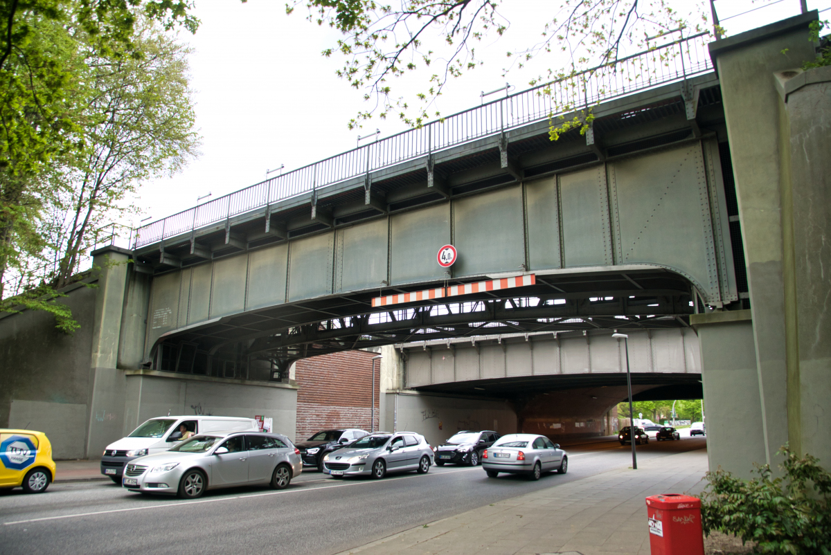 Hufnerstrasse Metro Bridge I (Hamburg-Barmbek-Nord) | Structurae