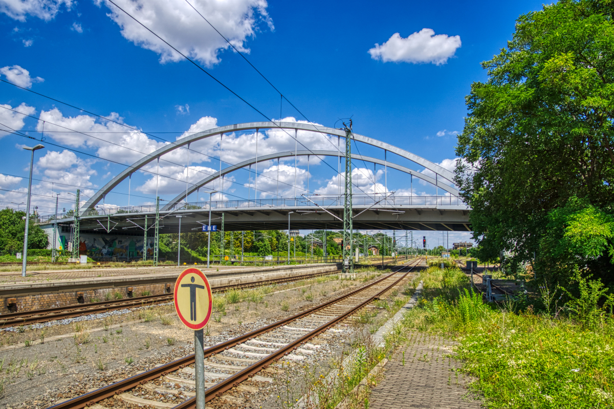 Bahnhofsbrücke (Dessau-Roßlau, 2003) | Structurae