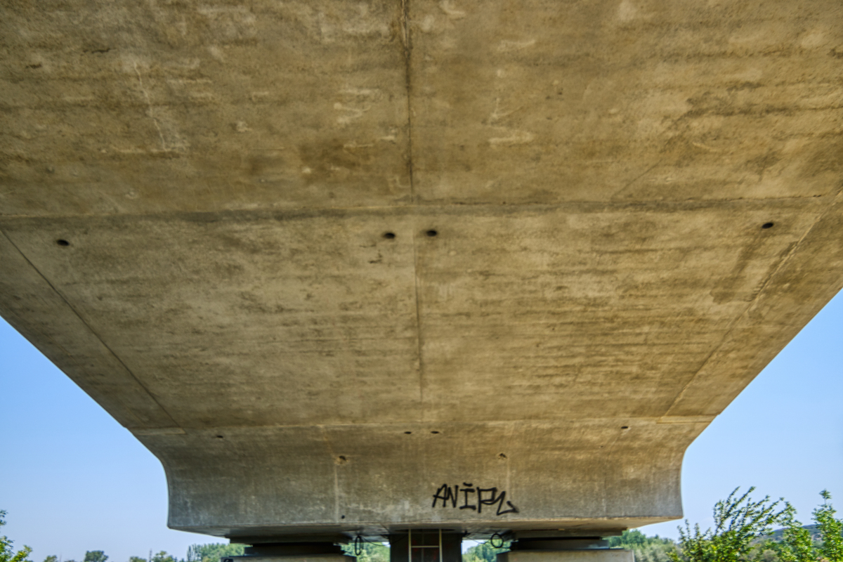 Roquemaure Viaduct (Roquemaure/Orange, 1999) Structurae