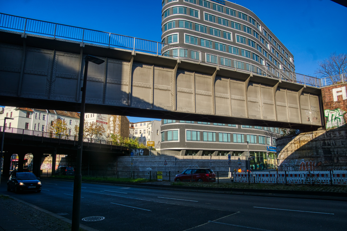 Structurae [en]: Sachsendamm Ringbahn Bridge (North)