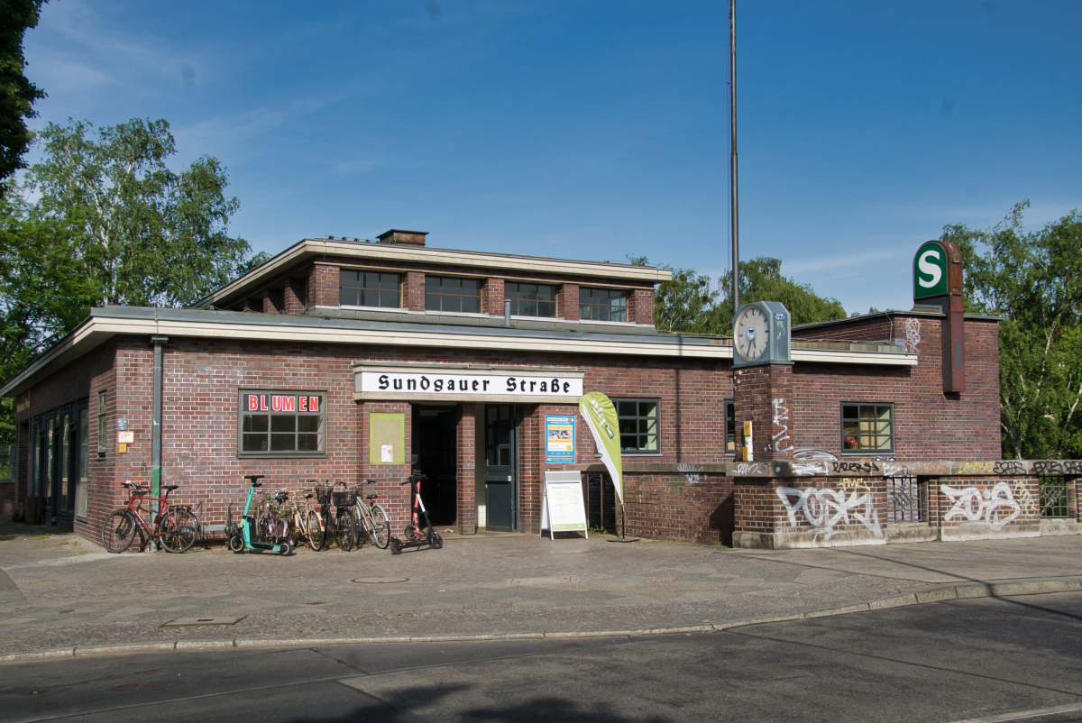 Bahnhof Berlin Sundgauer Straße 
