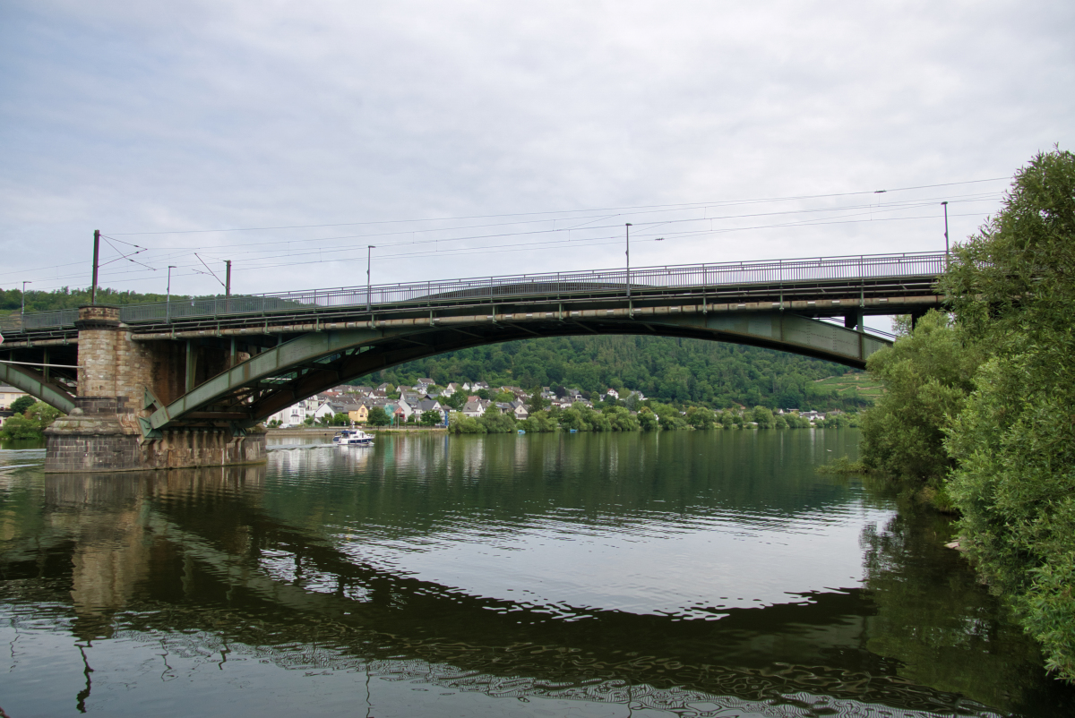 Gülser Eisenbahnbrücke 