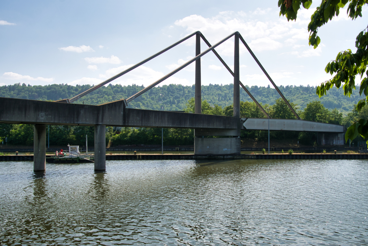 Hafenbahnbrücke (Untertürkheim, 1968) | Structurae