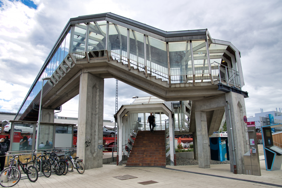 Sindelfingen Station Footbridge (Sindelfingen) | Structurae