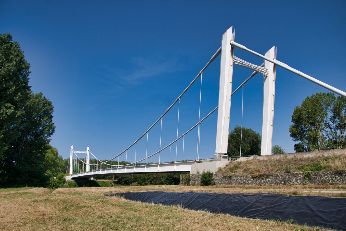 Components of a Suspension Bridge - Suspension Bridges