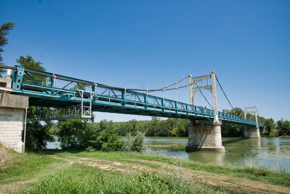 Pont suspendu d'Auvillar 