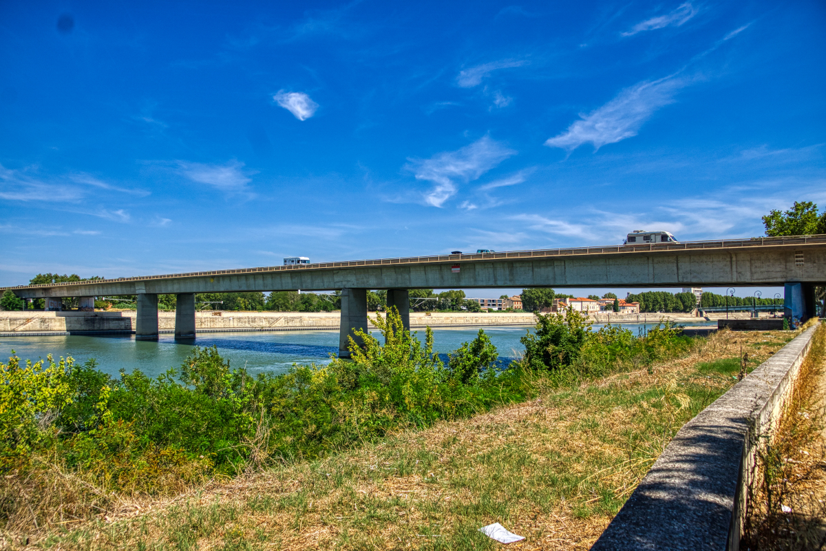 Rhonebrücke im Zuge der RN113 