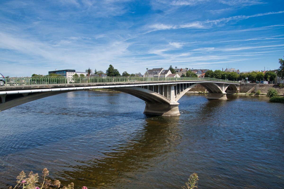 Camille de Hogues Bridge (Châtellerault, 1900) Structurae