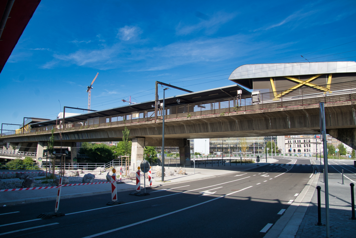 Station La Villette & franchissement de la Sambre 