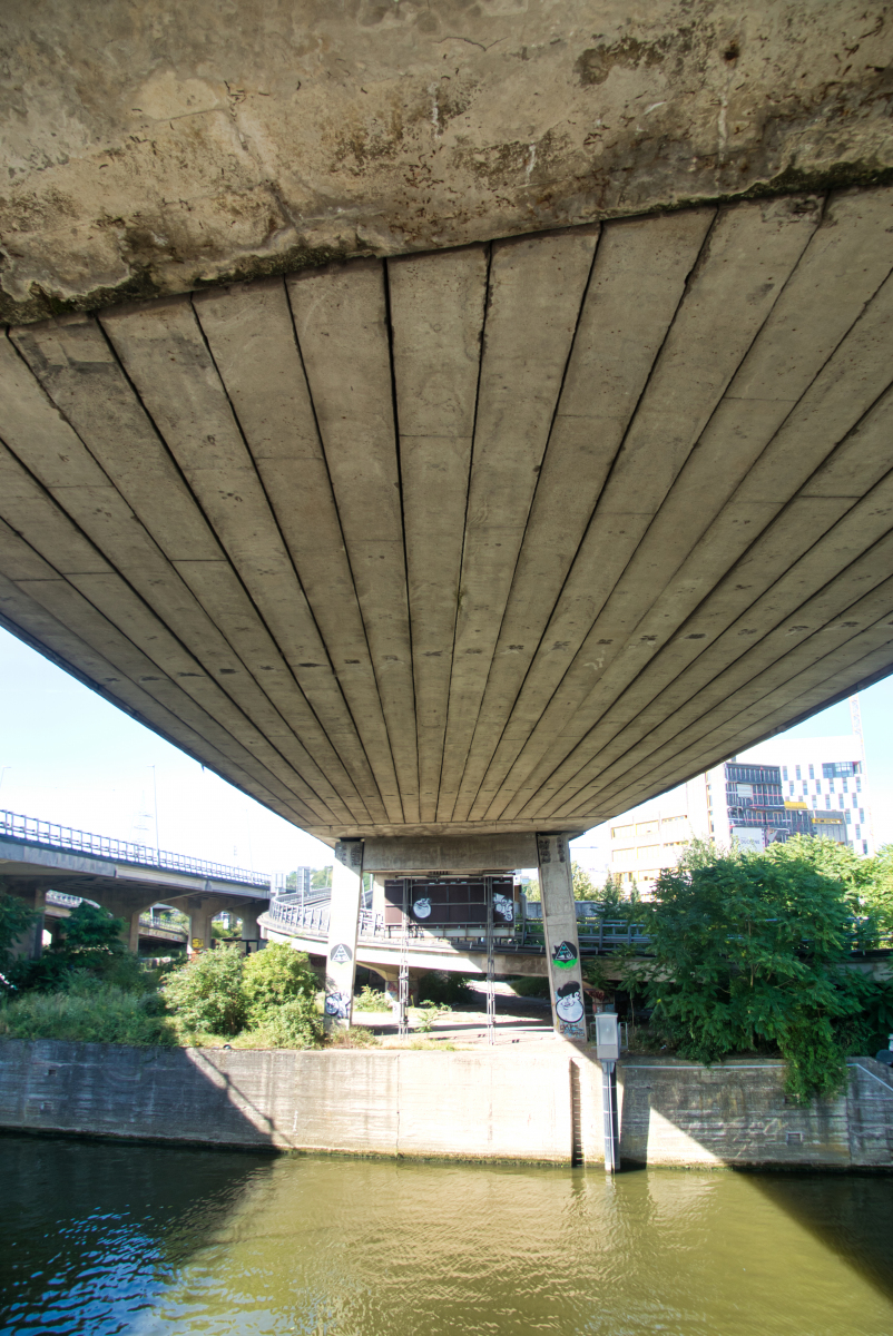 U-Bahnhof La Villette und Sambrebrücke 