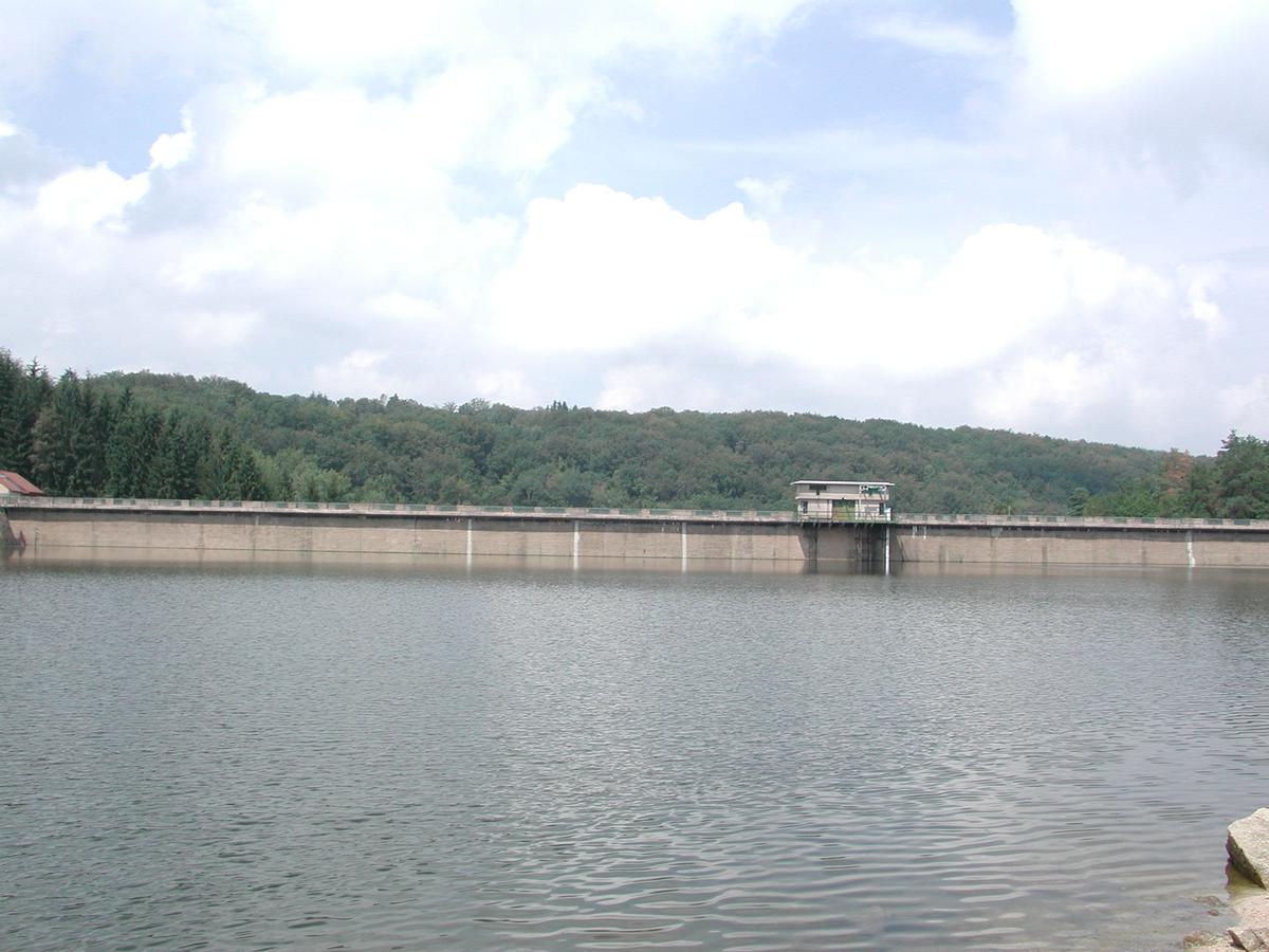 Chaumeçon Dam 