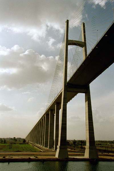 Brücke über den Suezkanal 