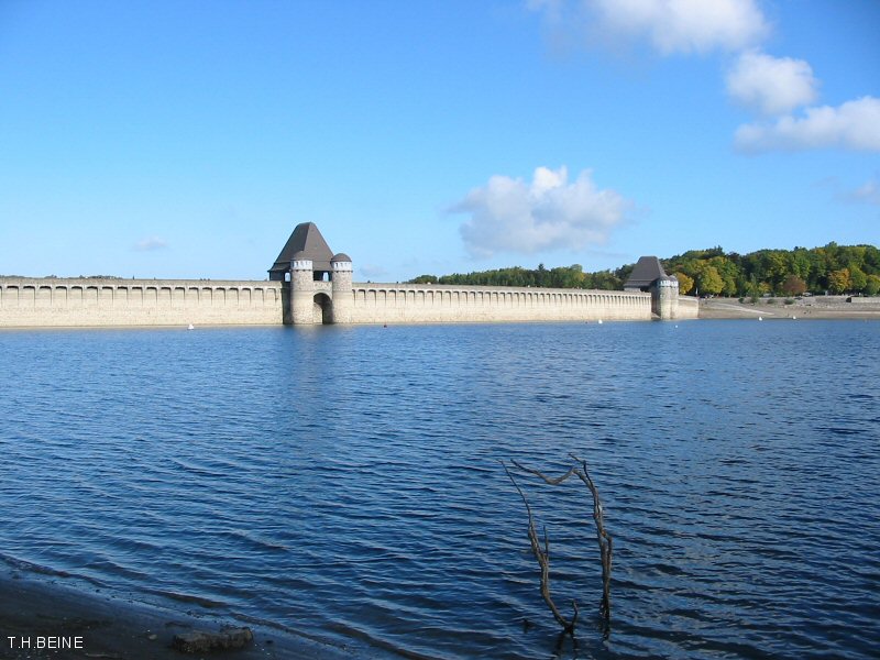 Möhne Dam.
View from the lake 