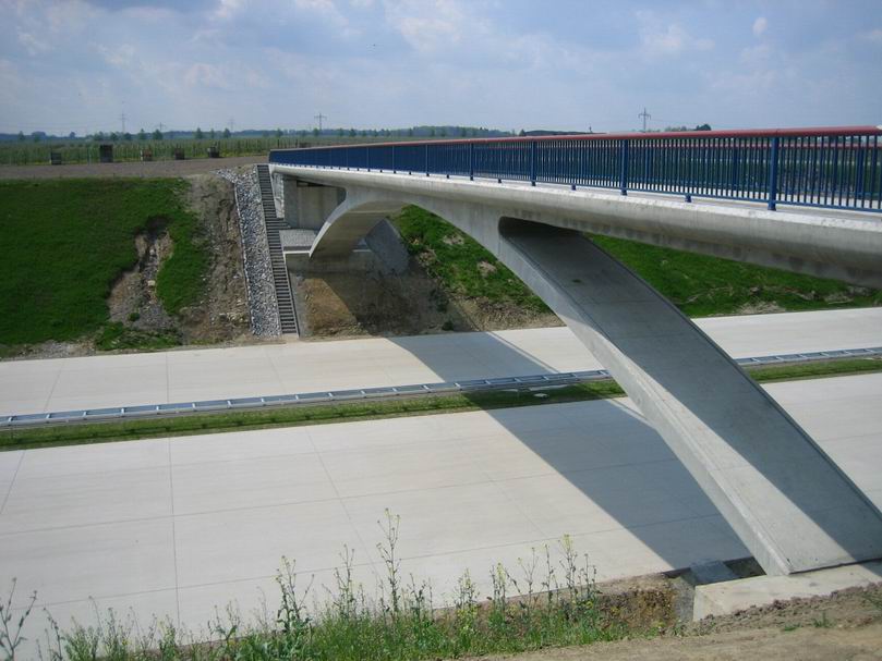 Bogenbrücke Wölkau 