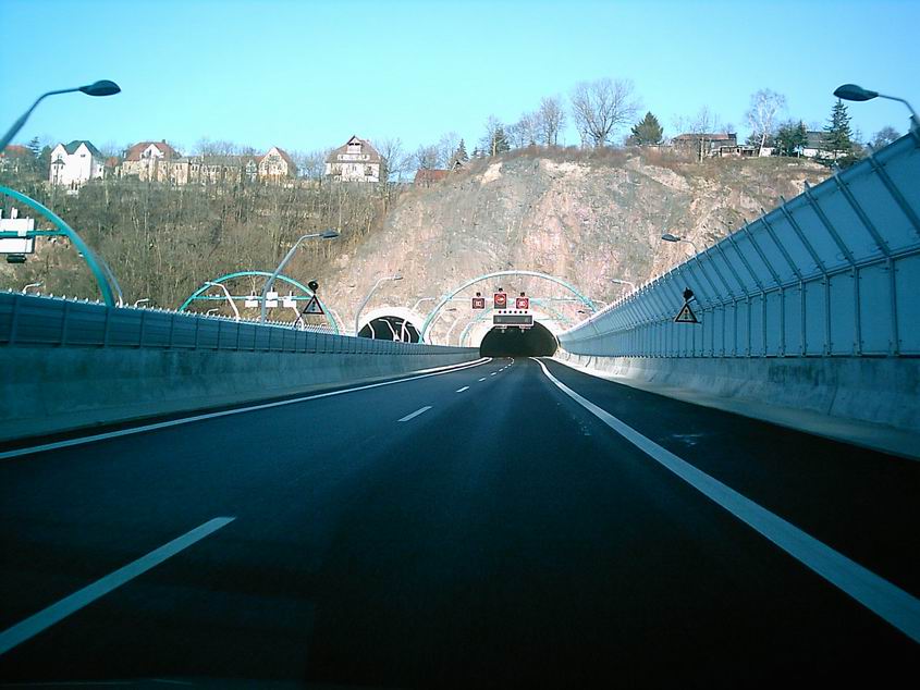 Weißeritztalbrücke, Tunnelportal Dölzschen, Fahrtrichtung Nord 
