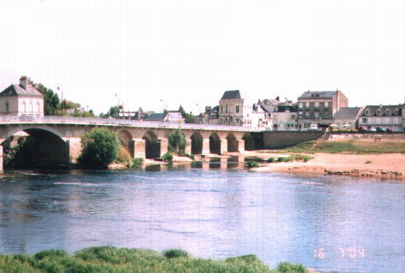 Pont de Chinon 