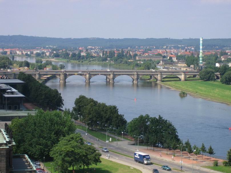 Marienbrücken vom Hausmannsturm des Dresdner Schlosses aus gesehen 