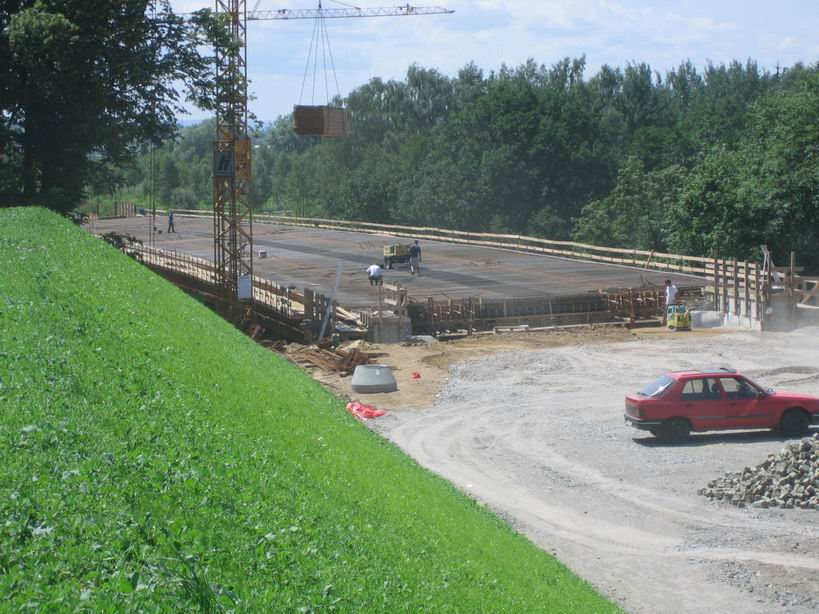 Baustand der Röderbrücke, Bewehrungsstahl komplett eingebaut 