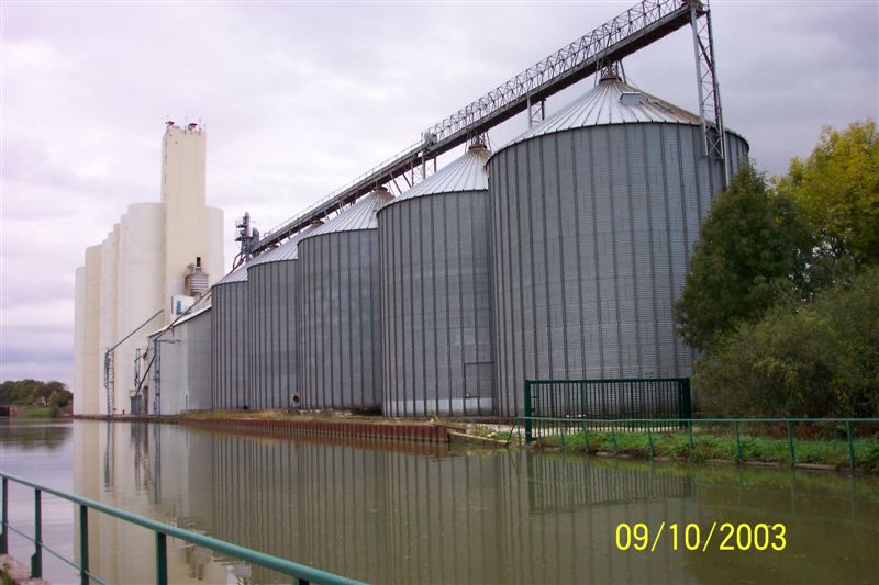 Canal de la Marne à la Saône
Bologne (52), les silos 